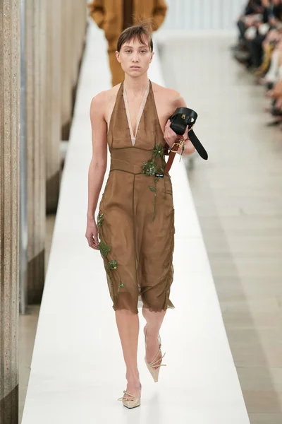 Look 33